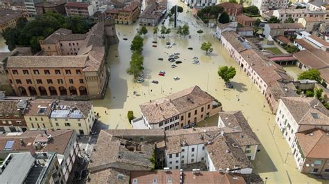 Ruim 36 000 mensen geëvacueerd vanwege overstromingen Noord Italië