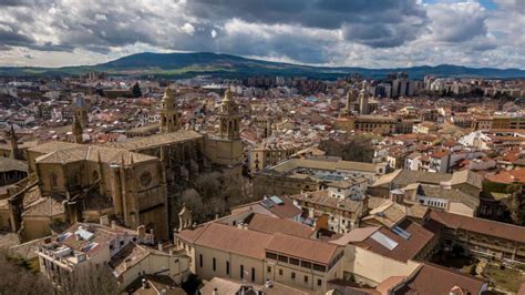 Las Mejores Zonas Para Vivir En Navarra2025 AEDAS Homes Blog