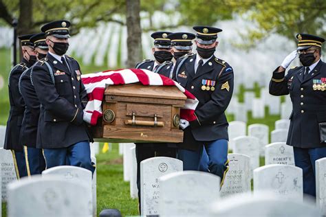 Frequent Military Funeral Duty May Increase Soldiers' Risk of Suicide