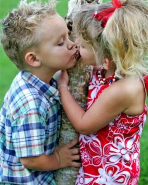 List 91 Pictures How To Kiss A Girl At School Latest