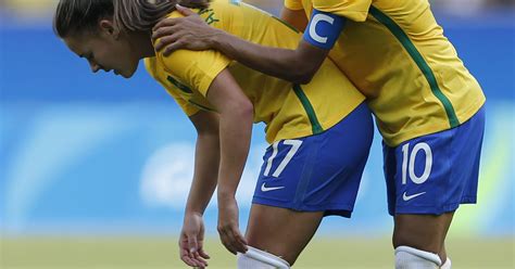 Sweden advances to women's Olympic soccer final on penalties