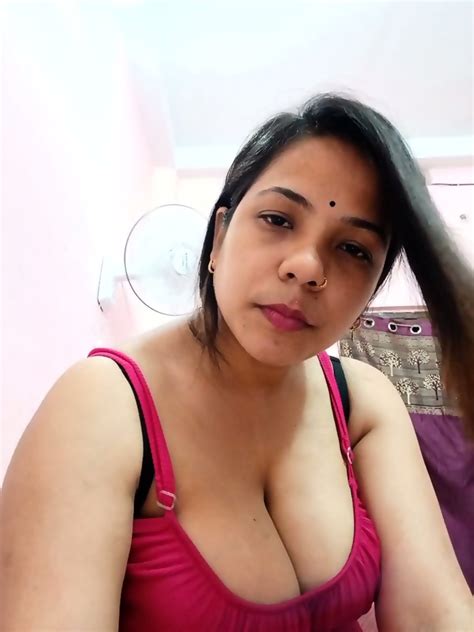 Hot Shot99 Stripchat Model Live