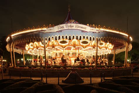 King Arthur Carousel At Night Disneyland Carousel Travel