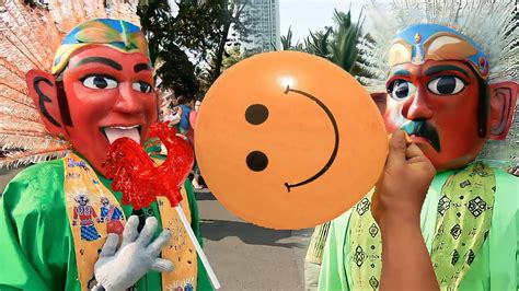 LUCU ONDEL ONDEL BETAWI TIUP BALON NANGIS BALONNYA PECAH DIKASIH