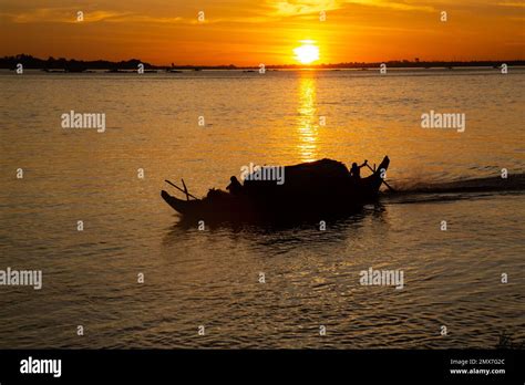 Mekong River Phnom Penh Sunrise and Silhouettes - Phnom Penh - Cambodia ...