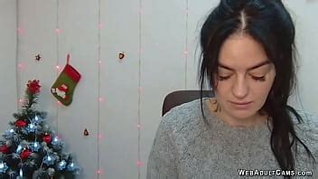 Brunette Amateur Babe In Sweater Chats On Webcam Show Xvideos