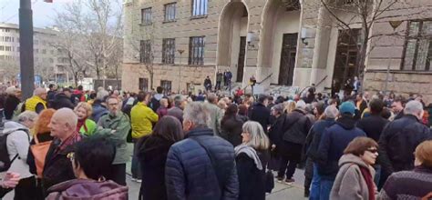 Beograd Protest Ispred Apelacionog Suda Zbog Presude U Slu Aju