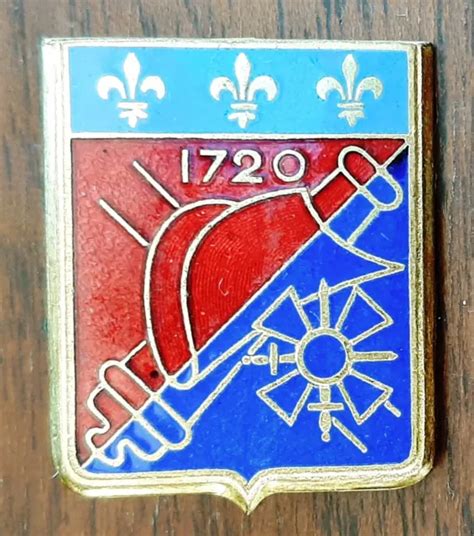 INSIGNE 4 RA Régiment Artillerie 1720 Badge émail ancien ORIGINAL