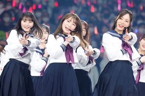 乃木坂46、秋元真夏の卒業コンサートに1万2000人来場。「生まれ変わっても絶対に乃木坂になりたい」 The First Times