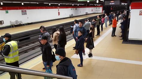 Municipio Eval A Si En El Metro De Quito Habr Acceso A Internet