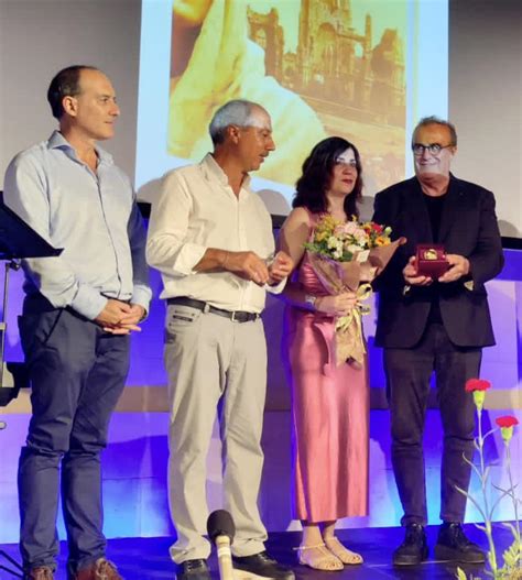 Da Siracusa A Siracusa Nadia Terranova Vince Il Premio Vittorini Con