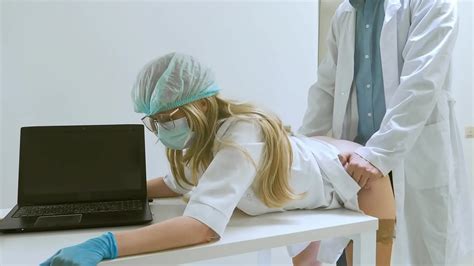 The Nurse Wanted To Fuck So Much That She Gave Herself Up To The Doctor In His Office XVIDEOS