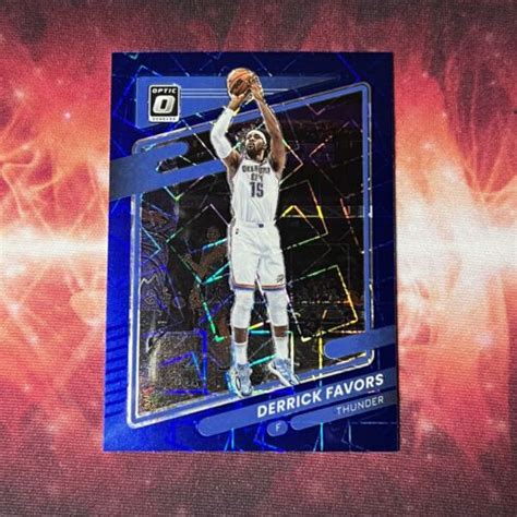 Donruss Optic Derrick Favors Blue Velocity Prizm Thunder