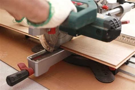 Comment D Couper Du Parquet Stratifi Habitat Et Batiment