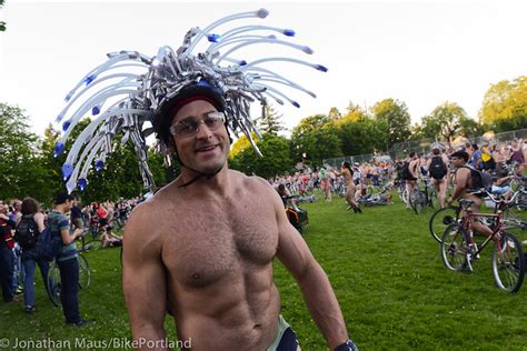 Portland S 2015 World Naked Bike Ride Starts June 27 In Colonel Summers