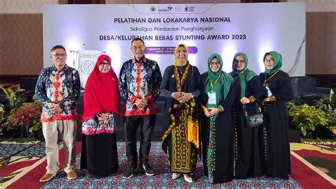 Pj Bupati Nagan Raya Terima Penghargaan Desa Bebas Stunting 2023 Di