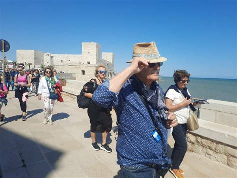 Larcheoclub Di Termoli In Viaggio Per Conoscere Corato Castel Del