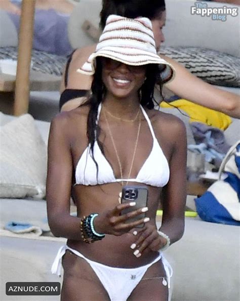 Naomi Campbell Sexy Spotted Showing Off Her Sultry Body In A Hot White Bikini At Mykonos Beach