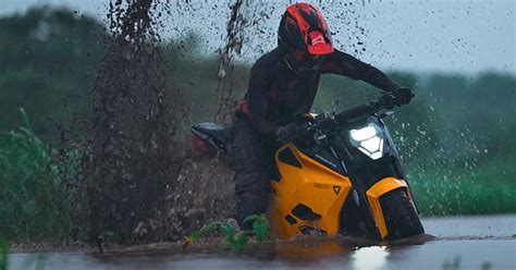 C Mo Castigar Una Naked Deportiva El Ctrica Con Agua Y Barro Y Vivir Para Contarlo