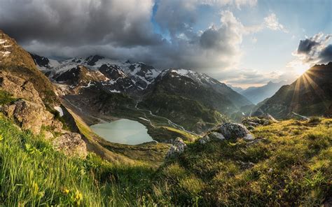 Papel De Parede X Px Alpes Nuvens Grama Lago Panorama