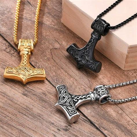 10 Hot Sexy Maja Thora Bikini Pics