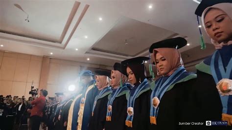 Wisuda 2019 Iik Strada Indonesia Youtube