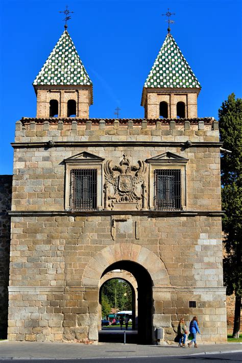 Puerta de Bisagra Nueva in Toledo, Spain - Encircle Photos