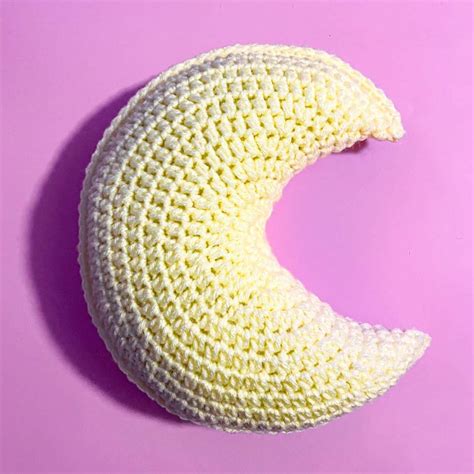 Crochet Moon Pillow Pattern - thecaffeinatedsnail.com