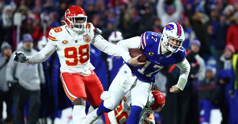 'Wide Right!' Buffalo Bills Fall to Kansas City Chiefs, Patrick Mahomes ...