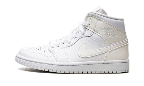 AIR JORDAN 1 MID MNS WMNS Triple White Stadium Goods