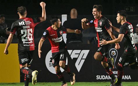 Atua Es Defesa Abusa Dos Erros Em Derrota Do Santos Para O Newells