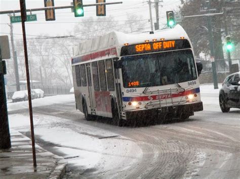 Septa New Flyer De40lfr In The Snow Phila 2017 New Flyer Flyer