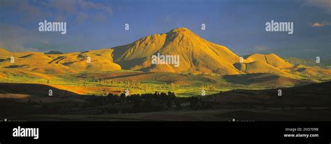 MADAGASCAR, HIGHLANDS, ITASY VOLCANOES Stock Photo - Alamy