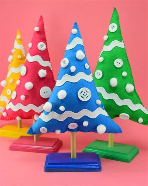 90 Easy Christmas Crafts to DIY This Holiday Season