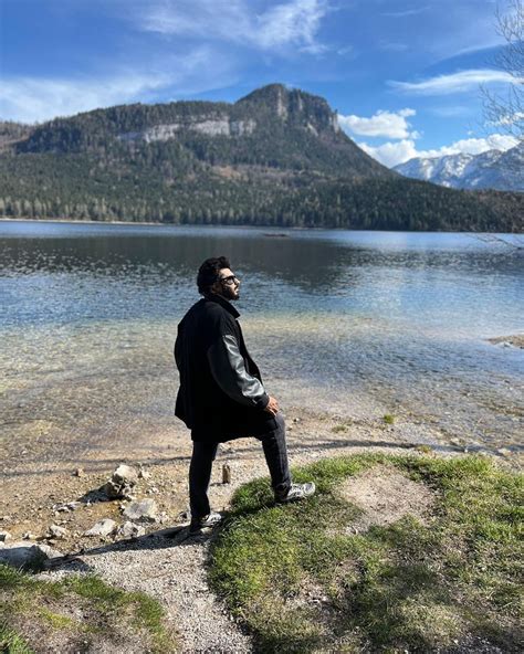 Malaika Arora Calls Arjun Kapoor Sunshine Thinker And More Shares Yet Another Semi Nude Pic Of Him