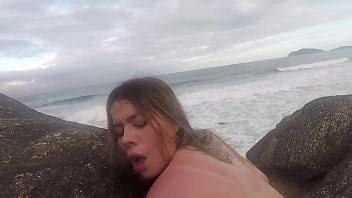 PEDINDO PORRA PRO NOVINHO DOTADO NA PRAIA EM FLORIPA XVIDEOS