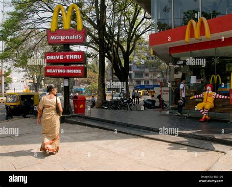 Mcdonald's in India Stock Photo: 25202049 - Alamy