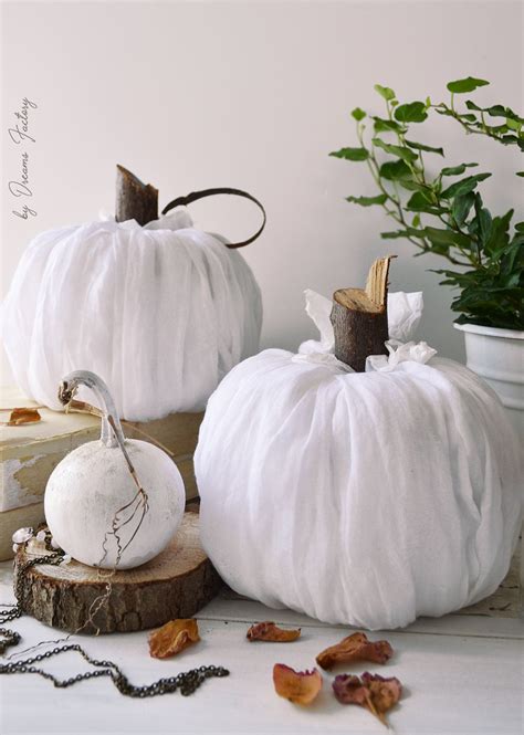 Diy No Sew Fabric Pumpkins Ready In Minutes Fabric Pumpkins