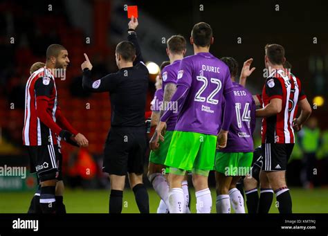 David Coote Red Card Hi Res Stock Photography And Images Alamy