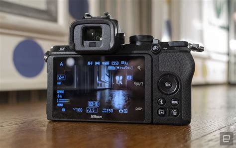 Hands On With The Z Nikon S First Mirrorless Aps C Camera