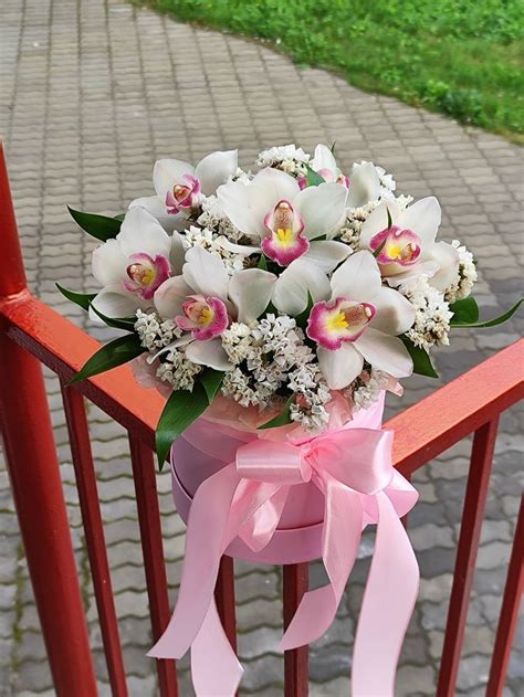 Композиция из орхидей