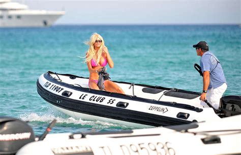 Victoria Silvstedt Flashing Her Bare Pussy Upskirt On Street Porn