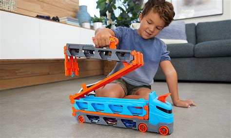 Hot Wheels City Wyścigowy transporter w Pojazd tor i garaż Sklep internetowy al to