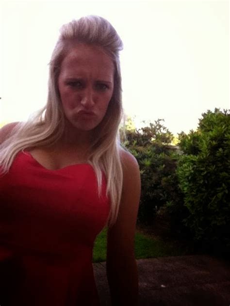 Poitrines du Web Dose quotidienne de gros seins Photos blonde à forte poitrine