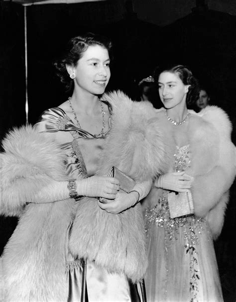 In photos queen elizabeth princess margaret—before the throne – Artofit