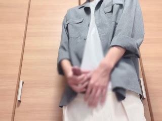 両手でシコシコしてエグい勢いと量の射精をしちゃう巨根裏アカ男子 Pornhub Gay