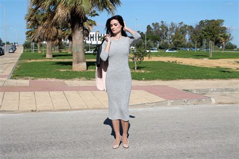 Minimalist Grey Nude Pink Outfit El Rinc N De Rachel