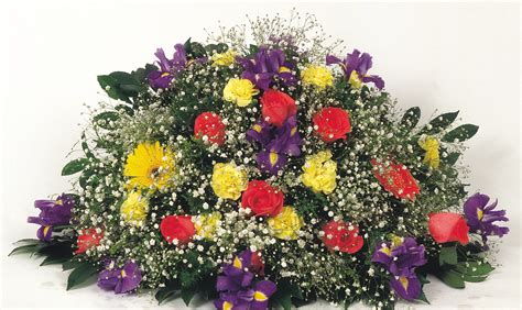 Undas Cemetery Flower Arrangement Ideas For All Souls Day - kraigedwards