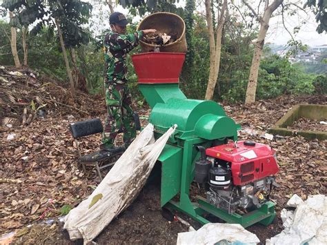 Pengolahan Sampah Organik Menjadi Pupuk Kompos Pada Saat Ini Tumpukan Sampah Me Secapa Ad