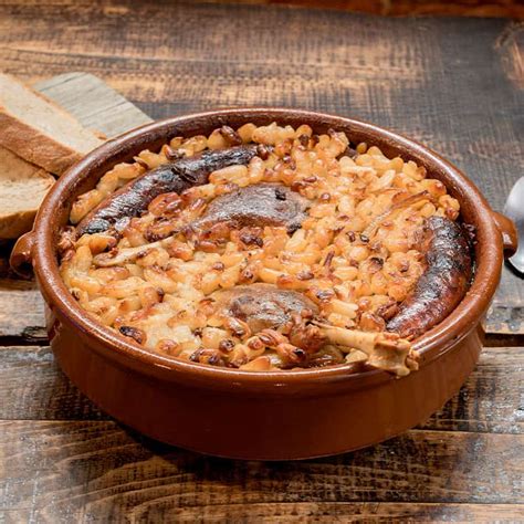 C Est Le Célèbre Cassoulet Artisanal Qui A Valu à Notre Belle Ville De Castelnaudary Le Titre